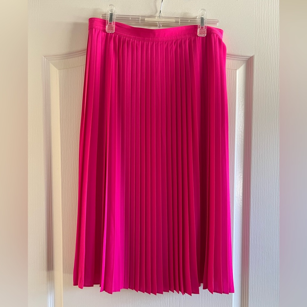 NWT J.Crew Hot Pink Pleated Skirt Size 4